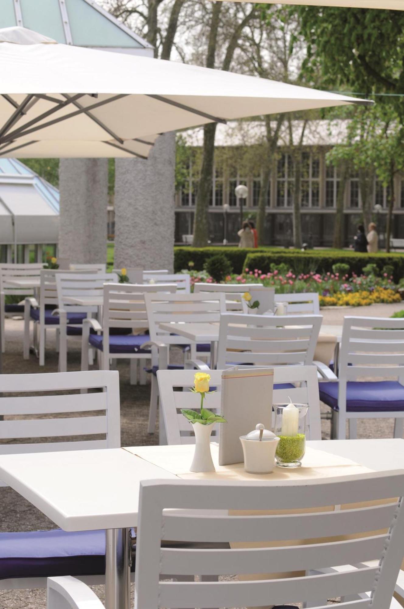 Western Premier Parkhotel Отель
